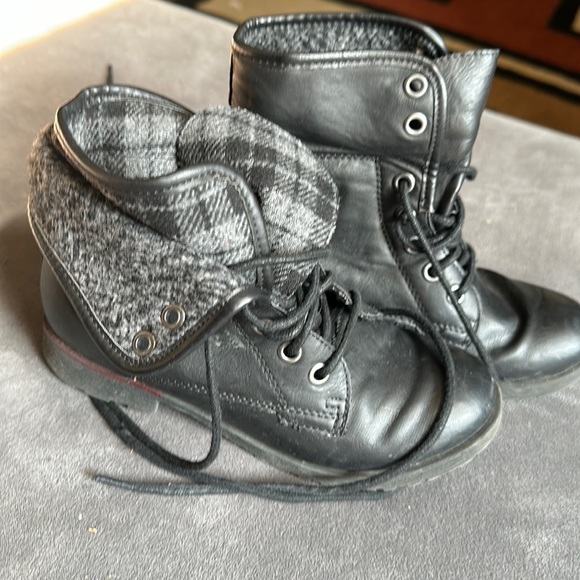 Rock candy youth combat boots size 1 - Picture 1 of 5